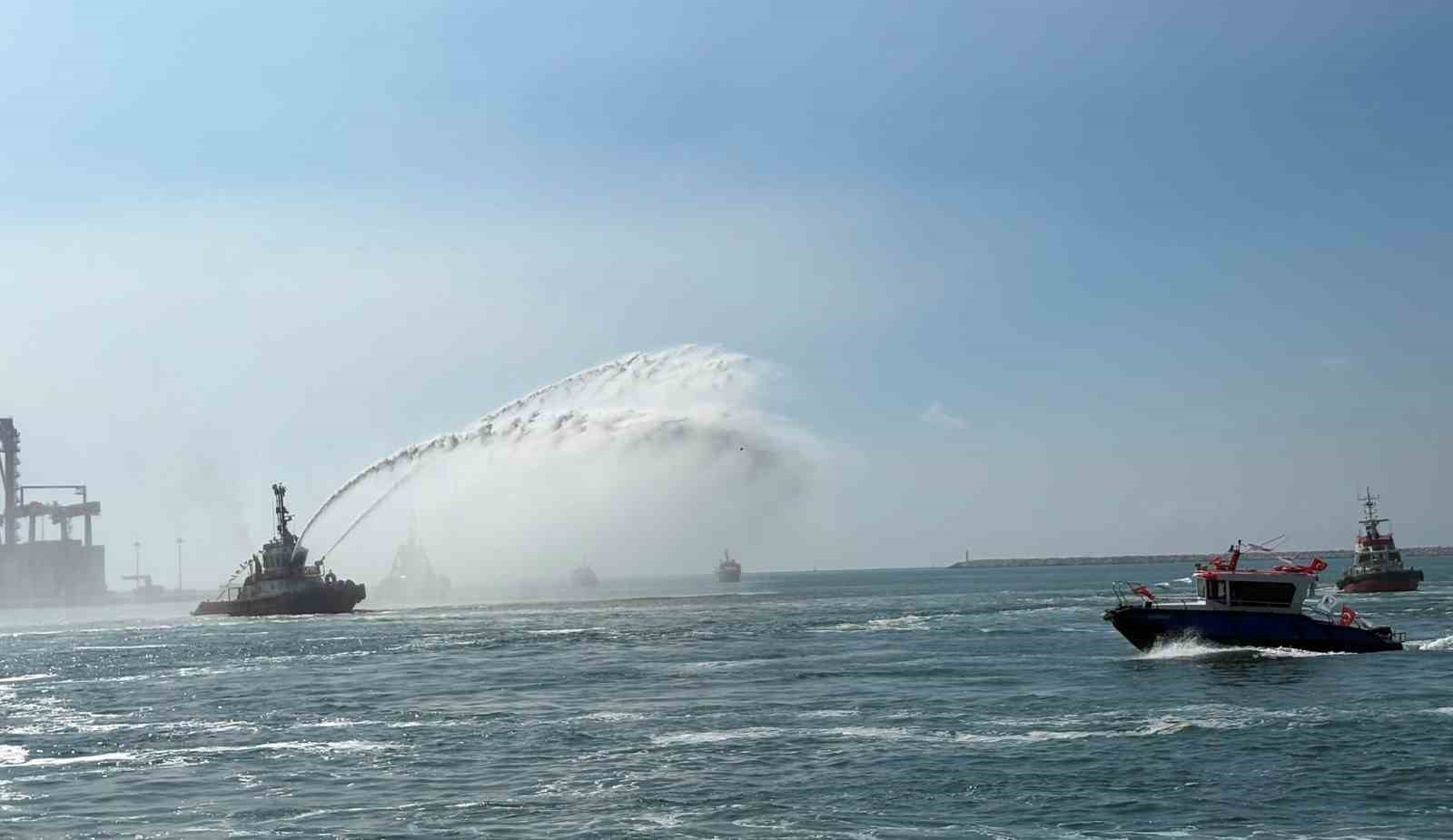 mersin-de-kabotaj-bayraminin-100-yili-kutlandi
