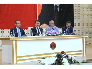 Rektör Karacoşkun İdari Personelle Bir Araya Geldi