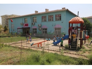 Görevlendirme Yapılan Belediyeden Eğitime Sınırsız Destek