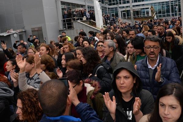 Mersin'deki Cinsel Taciz Davasında Tutuklama Çıkmadı, Mahkeme Salonu Karıştı