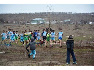 Güroymak’ta Bölgeler Arası Atletizm Yarışması Düzenlendi