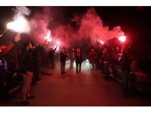 Beykoz Belediye Başkan Adayı Murat Aydın’a Meşaleli Karşılama