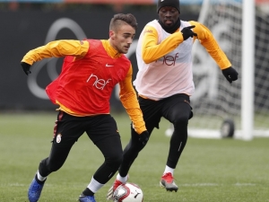 Galatasaray’da Diagne Ve Mitroglou Düz Koşulara Başladı