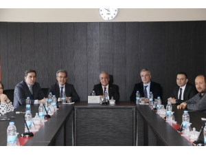 Rektör Çomaklı, Açıköğretim Fakültesini Ziyaret Etti