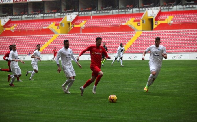 Kayseri'de Güle Adana Demirspor Oldu