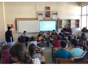 Burhaniye’de Kardeş Okul Projesi