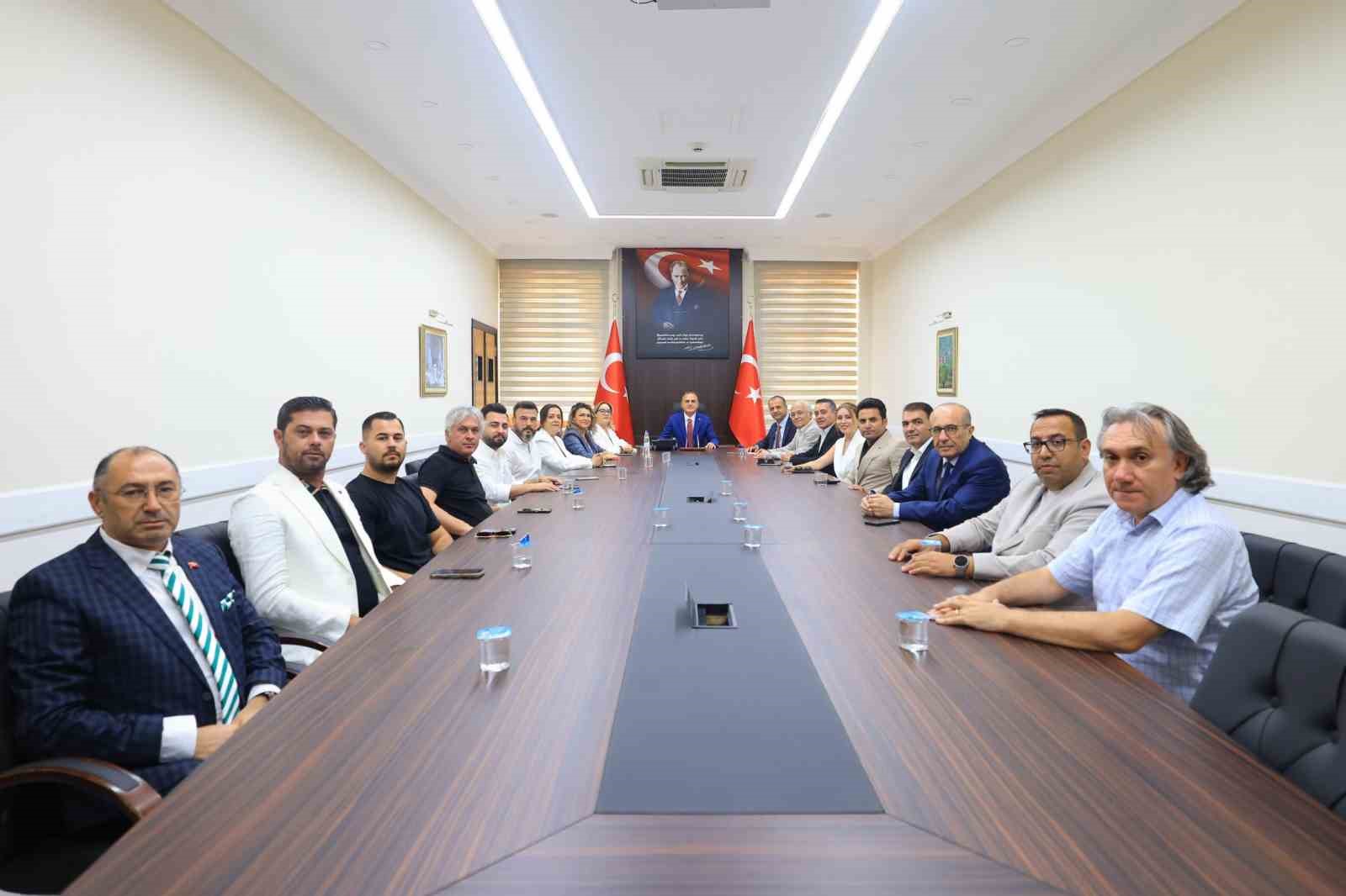 vali-akbiyik-muglaspor-un-basarisi-sehre-dinamizm-katacak
