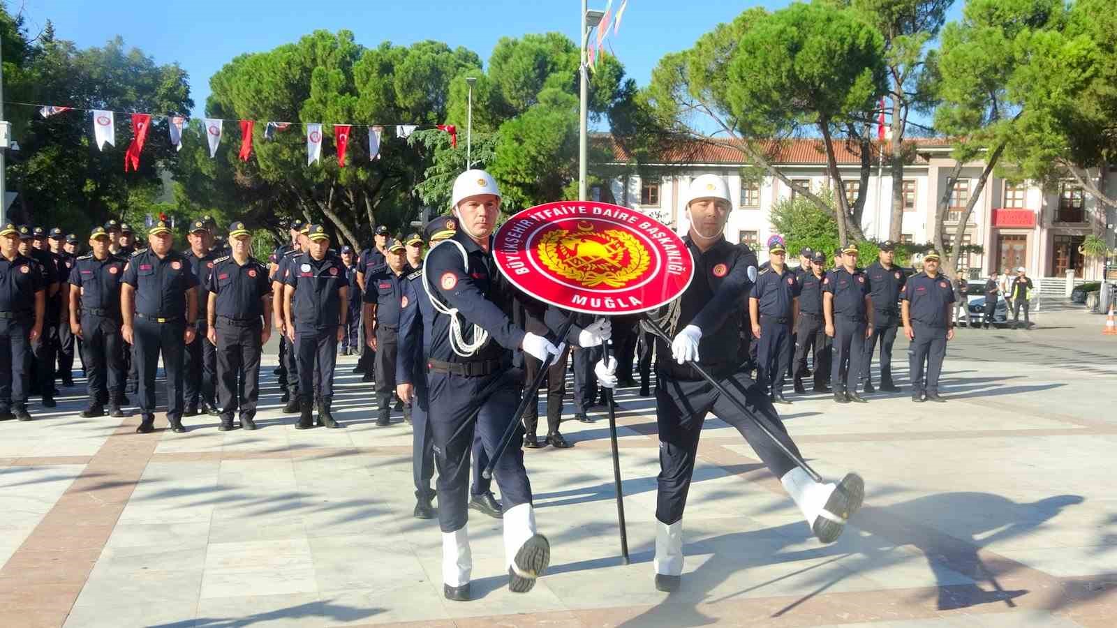 mugla-da-itfaiye-haftasi-celenk-sunma-toreniyle-basladi