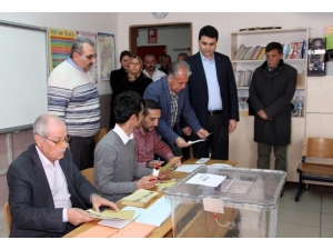 Dp Genel Başkanı Uysal, Oyunu Afyonkarahisar’da Kullandı