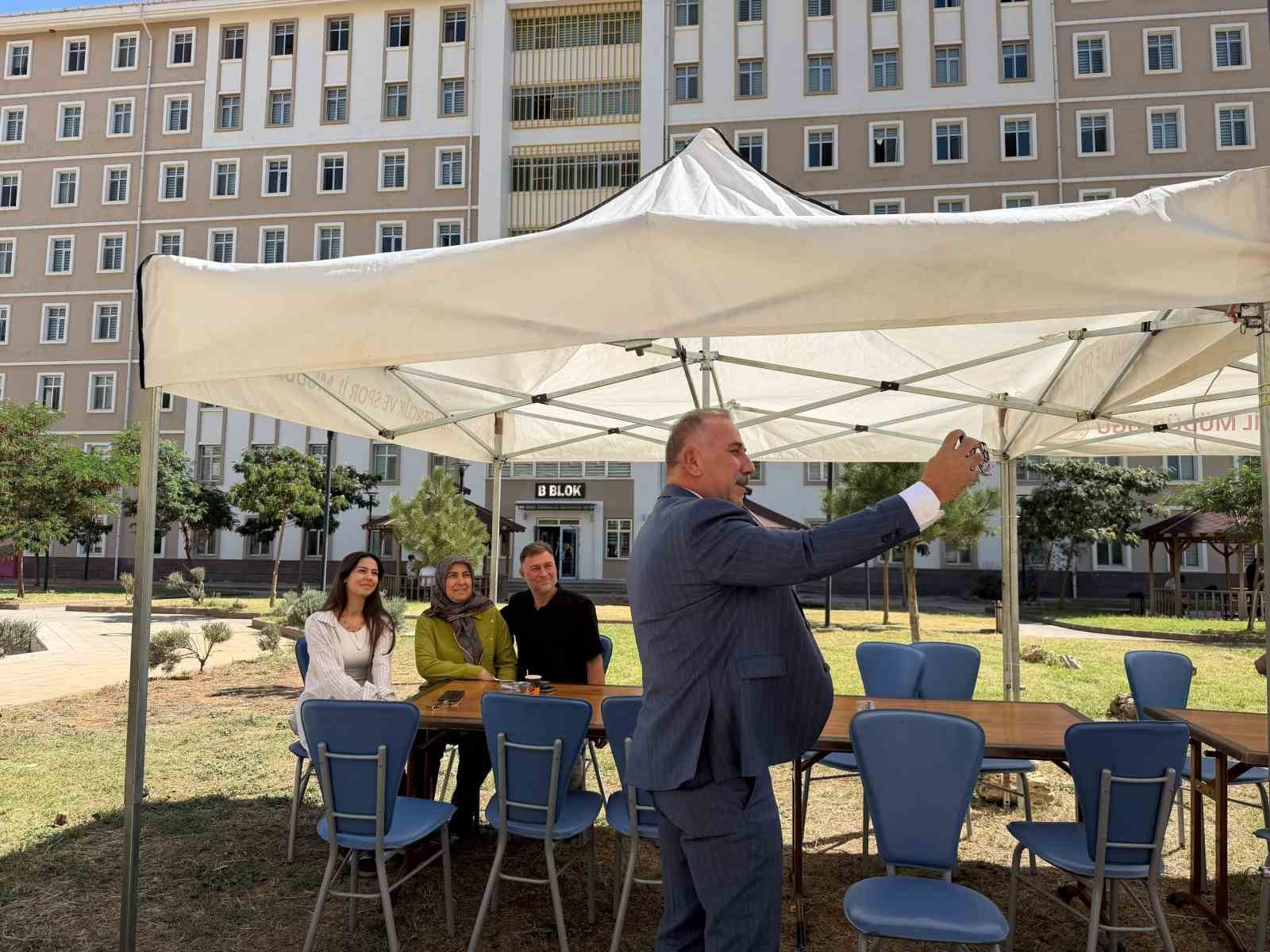 aydin-da-universite-ogrencilerinin-yurt-kayitlari-suruyor