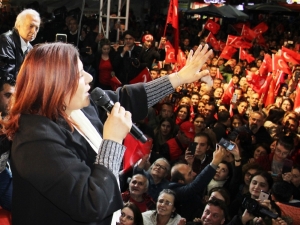 Özlem Çeçrioğlu; “Seçim Bitti, Yarın Sabah Mesaim Başlıyor”