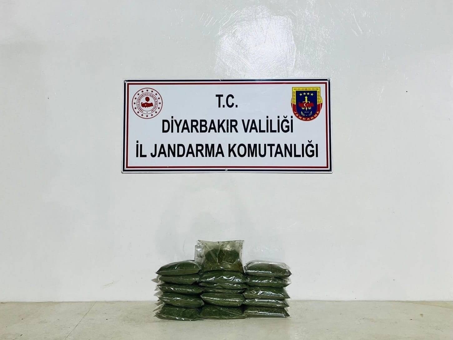 diyarbakir-da-21-kilo-uyusturucu-ele-gecirildi