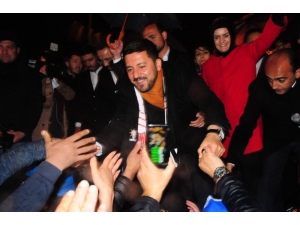 Belediye Başkanı Rasim Arı’ya Sevgi Seli