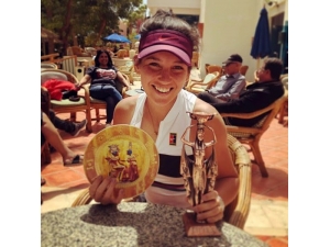 İpek Soylu Hem Teklerde Hem Çiftlerde Şampiyonluk Sevinci Yaşadı