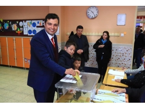 Uşak Belediyesi Yine Ak Parti’ye Emanet