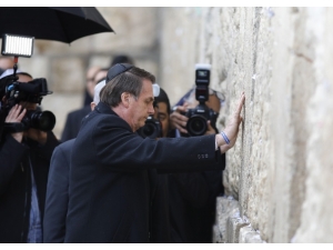 Brezilya Cumhurbaşkanı Bolsonaro “Ağlama Duvarı’nı” Ziyaret Etti