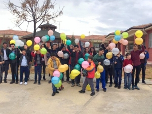 Üniversiteli Öğrenciler Engelleri Kaldırdı