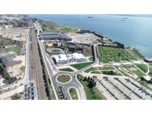 Kocaeli Kongre Merkezi’ndeki Dönel Kavşak Tamamlandı