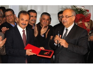 Süleyman Kılınç Mührü Aldı