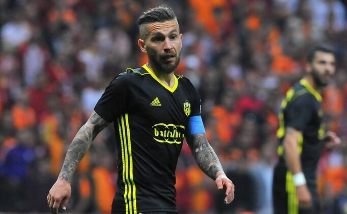 Galatasaray Taraftarına Sitem: "bizim De Canımız Yanıyor!"