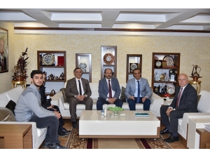 Rektör Prof.dr. Çakmak’tan Başkan Sekmen’e Hayırlı Olsun Ziyareti