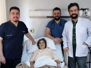 105 Yaşında Hayata Yeniden Tutundu