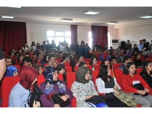 Silifke’de Kariyer Planlama Ve Yönetimi Paneli