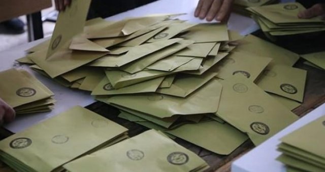 Ak Parti İzmir'de De Seçim Sonuçlarına İtiraz Etti