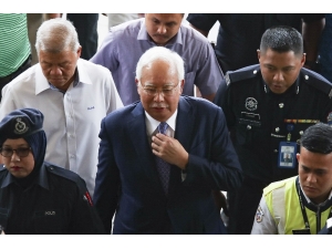 Eski Malezya Başbakanı Rezak’ın Duruşması Bugün Başlıyor