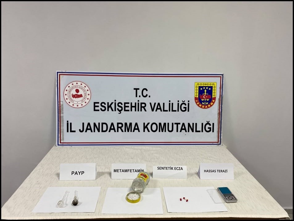 eskisehir-de-uyusturucu-ticareti-yapan-firari-zanli-yakalandi