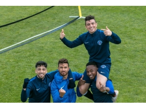 Paşa, Veysel Ve Khalili’den Yoksun Çalıştı