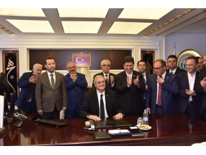 Bozüyük Belediye Başkanı Mazbatasını Alarak Göreve Başladı