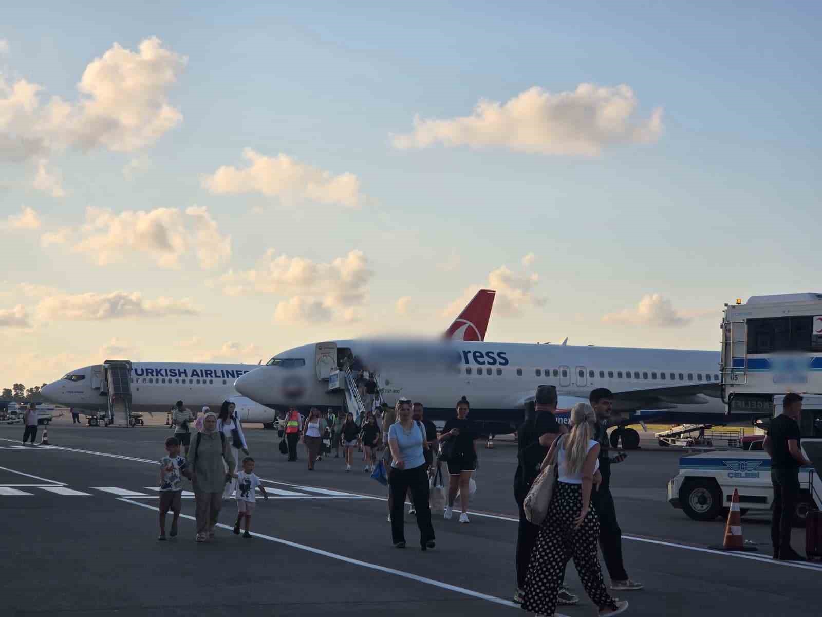 samsun-da-8-ayda-1-milyon-137-bin-kisi-havayolu-hizmeti-aldi