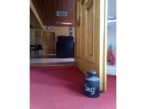 Mhp’li Belediye Başkanı Kapısına 5 Kg’lık Ağırlık Koydu