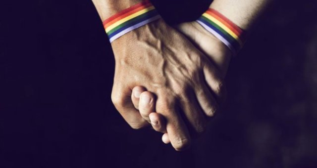 Şeriata Geçen Ülkede, Eşcinsel İlişki Ve Zinada Bulunanlar Taşlanarak İdam Edilecek