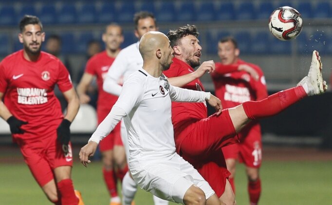 Akhisar Son Dakikalarda Avantajı Kaptı!