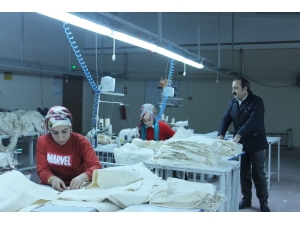 Siirtli Kursiyerler Meslek Öğrenip Para Kazanıyor