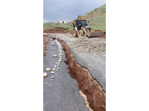 Gercüş Köy Yolunda Heyelan
