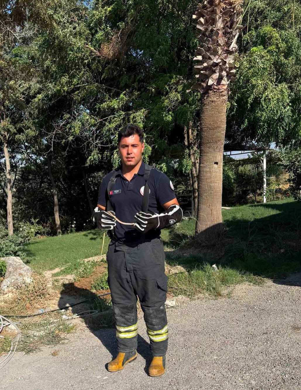hatay-da-yerlesim-alanlarina-giren-yilanlari-itfaiye-yakaladi