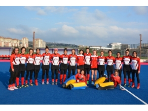 Efsane Hokeyciler 3’te 3 Yaptı