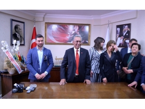 İçişleri Bakanlığı Suç Duyurusunda Bulunmuştu, O Başkan Kendini Savundu