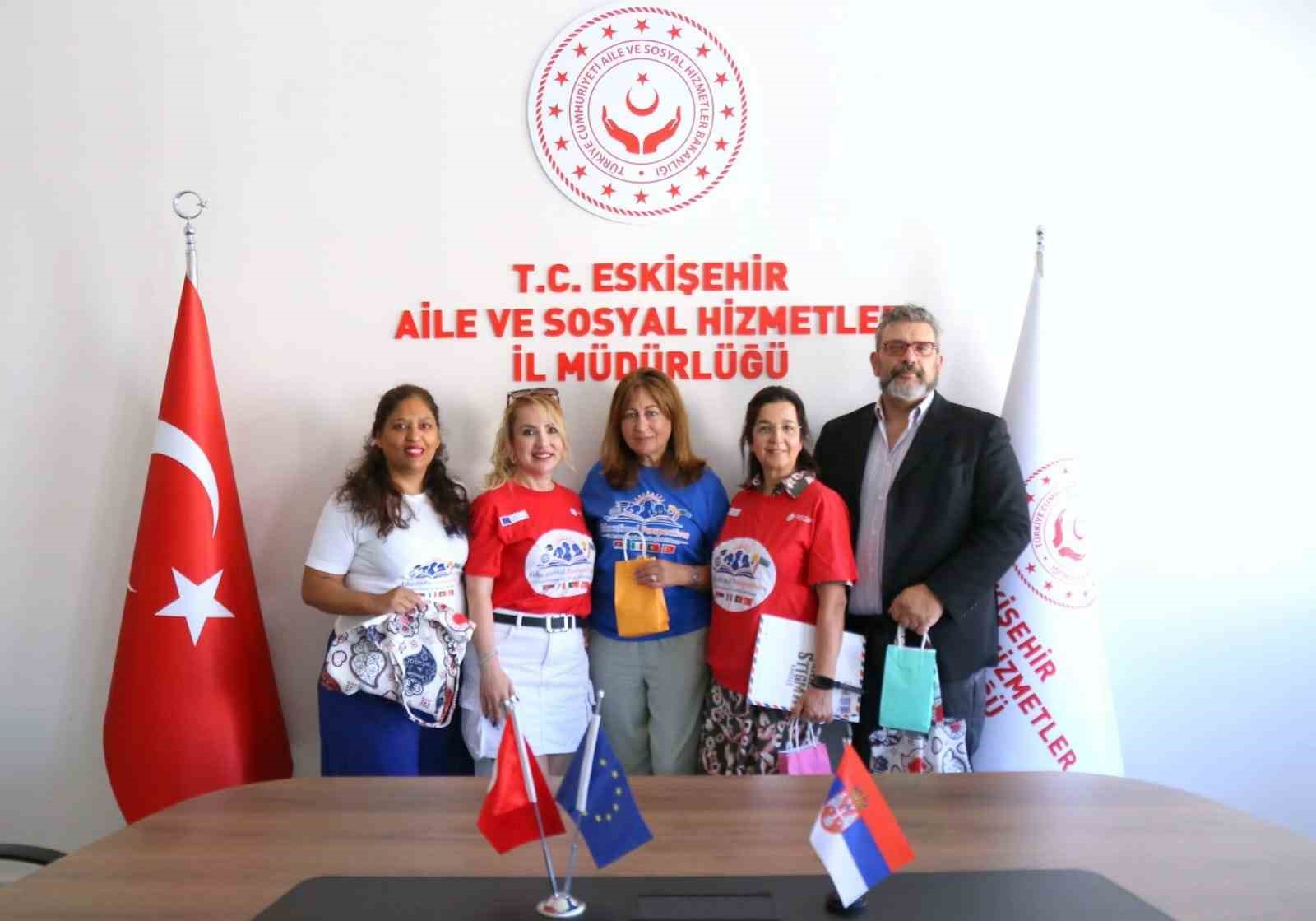 eskisehir-de-roman-vatandaslarin-egitimi-icin-uluslararasi-proje-toplantisi-gerceklestirildi
