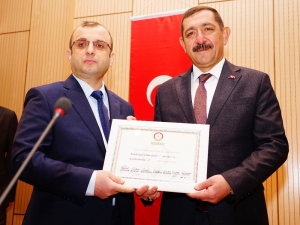 Vidinlioğlu, Mazbatasını Aldı