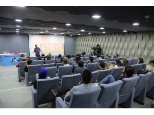 Proje Dükkanı Kurucusu Ali Cenk Gülce Hkü’de