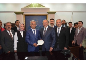 Dalaman Belediye Başkanı Karakuş Göreve Başladı