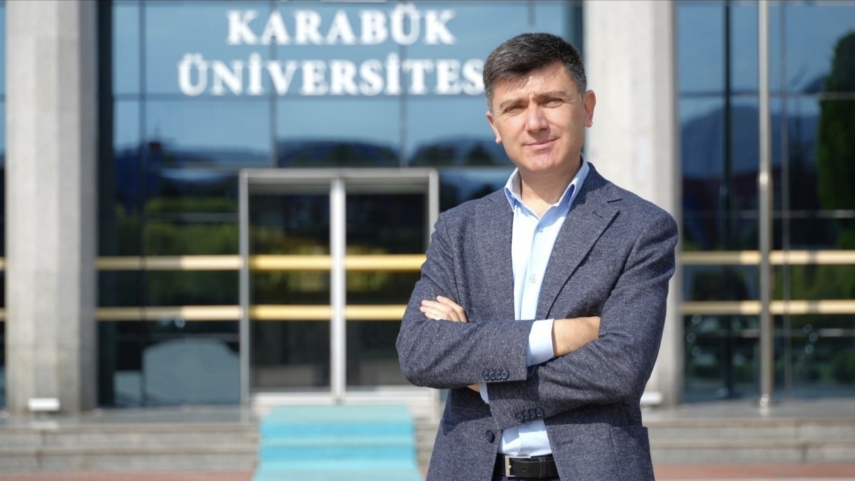 gunes-enerjisinde-verimliligi-artiracak-projede-kbu-imzasi