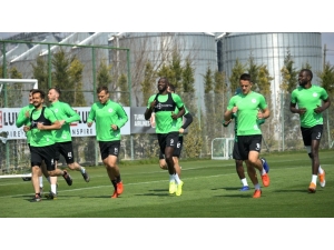 Atiker Konyaspor, M. Başakşehir Maçının Hazırlıklarını Sürdürdü