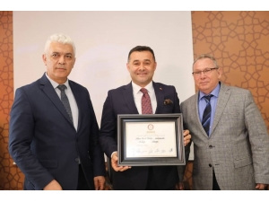 Alanya Belediye Başkanı Yücel, Mazbatasını Aldı