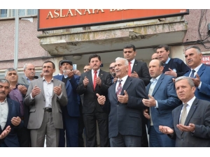 Gökhan Gürel Mazbatasını Törenle Aldı, Görevine Başladı