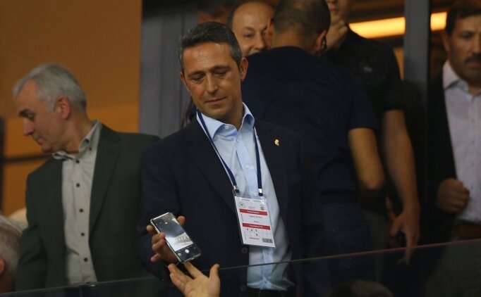 Ali Koç'tan Taraftarlara: "sms'i Göster, Selfie'yi Çek"